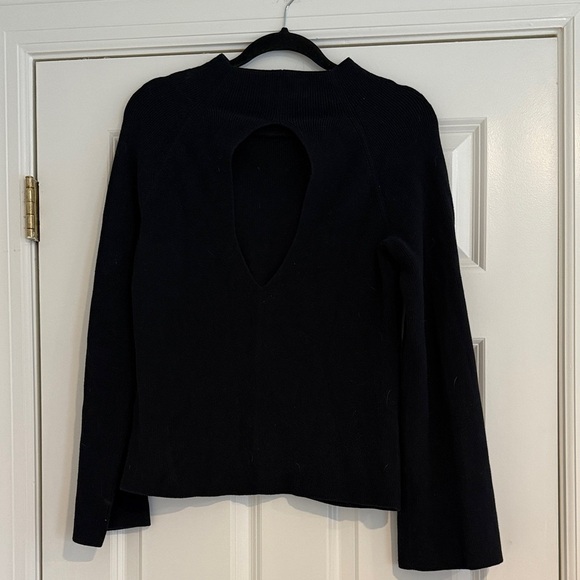 Banana Republic Factory Black Keyhole Sweater Sz L - Picture 3 of 4